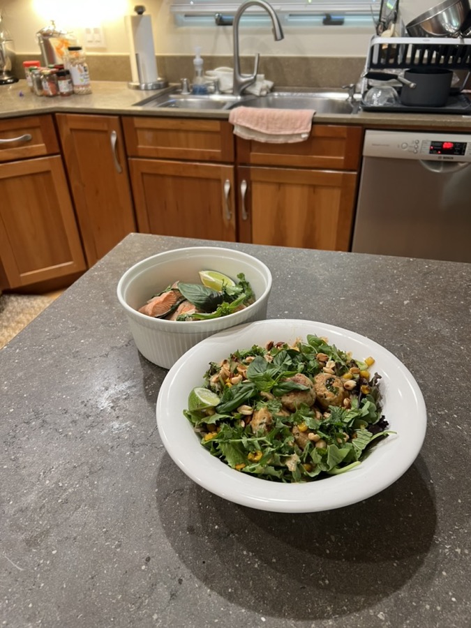 Salmon salad bowls